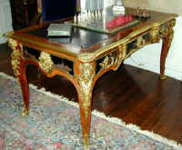 furn_sormani_french_writing_desk_red.jpg (67185 bytes)