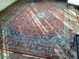 rug_kashan_room_size_red.jpg (63275 bytes)