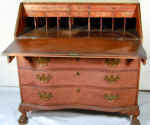 desk_chippendale_original_finish_and large_ball_and_claw_feet_open_web.jpg (74867 bytes)